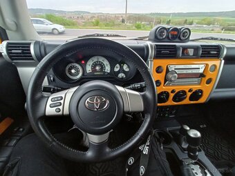 TOYOTA FJ LAND CRUISER 4,0 V6 4x4 LPG 110 000 KM 1 Majitel - 11