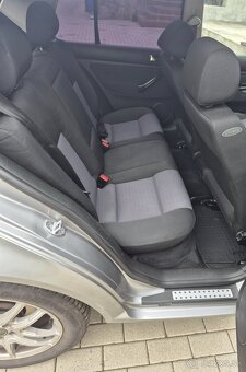Volkswagen Golf 1.4 - 11