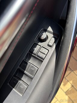 Toyota Corolla Combi TS 2.0 Hybrid Dynamic Force e-CVT GR Sp - 11