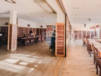 BUDOVA V CENTRE MESTA LUČENEC - 11