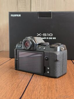 Fujifilm X-S10 + príslušenstvo - 11