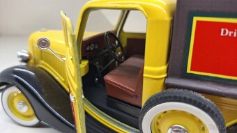 1:18 - 1:19 FORD V8 PICK UP - 11