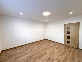 Ponúkame Vám na prenájom veľký 1 izbový byt v Nových Zámkoch - 11