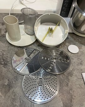 Bosch mum 4855/07 kuchynský robot 600w - 11