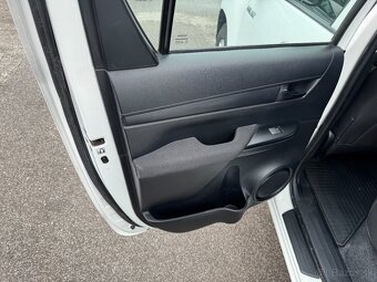 Toyota Hilux DC 2.4 I D-4D Live - 11