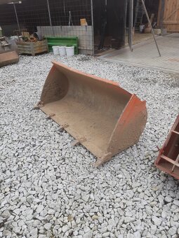 Kolesovy nakladač - 11