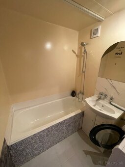 REZERVOVANY- 1,5-izbový zariadený byt na prenájom vo VT - 11