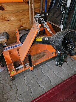 Predam traktor Kubota B1 121 - 11