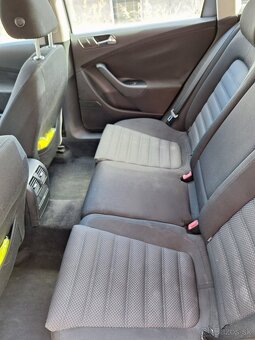 VW Passat B6 Variant 2.0 TDi Sportline - 11