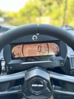 CAN-AM MAVERICK X3 Turbo RS - 11