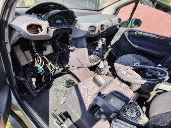 Mercedes A - 11