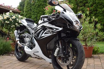 SUZUKI GSX-R 600, L5 - 11