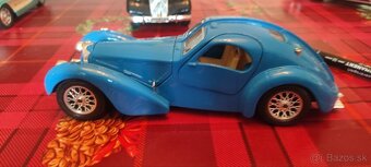 1/24 burago welly - 11