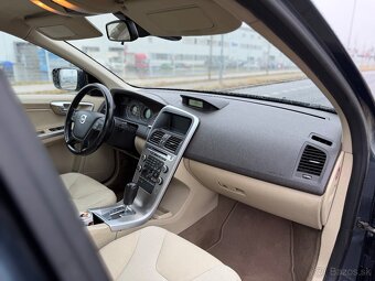 Volvo XC60 2.4D AWD Nová STK - 11