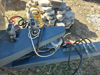 Traktorový náves BIG 9.7 + hydraulická ruka - 11