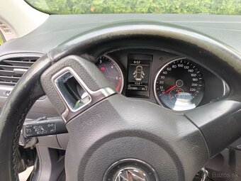 VW Golf 1.6 - 11