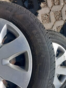 Predám 4 kusi letných kolies 175/65 R14 4x100 Renault thalia - 11