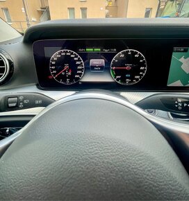 Mercedes-Benz E300de, Plug-in Hybrid Diesel, 226kw, 2019, - 11