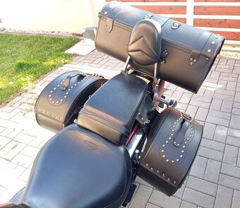 Suzuki Intruder VZ800, r.v. 2008 - 11