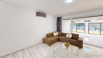 REZERVOVANÝ  Exkluzívny 4-izbový rodinný dom pri jazere v ob - 11