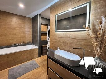 3-izb moderný, kompletne zariadený byt s terasou a parkovací - 11