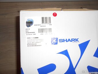 Predam krasnu novu moto prilbu znacky SHARK SPARTAN GT REPLI - 11