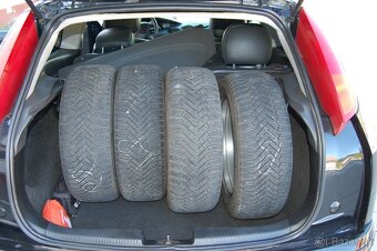 Ford Focus ST 2.0b - 11