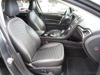 Ford Mondeo Combi 2.0 HEV Vignale 187k automat,facelift,masá - 11
