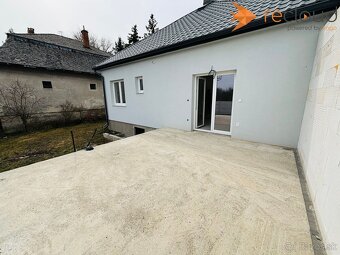 Kompletne zrekonštruovaný rodinný dom v tichej lokalite Sečo - 11
