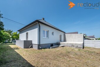 Kompletne zrekonštruovaný rodinný dom v tichej lokalite Sečo - 11