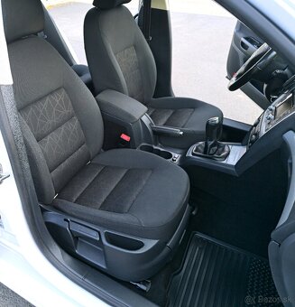 ŠKODA OCTAVIA COMBI 2.0 TDi 103KW CR FAMILY XENON NAVI ŤAŽNÉ - 11