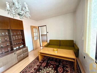 7 - IZB.ROD. DOM s GARÁŽOU, POZEMOK 2039m2, KOVÁLOV - 11