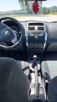 Suzuki SX4 1.6 GL 5D 4x4 Benzín - 11