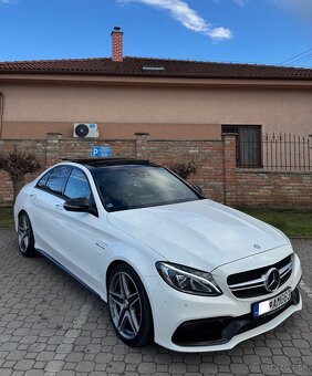 Mercedes c63 - 11