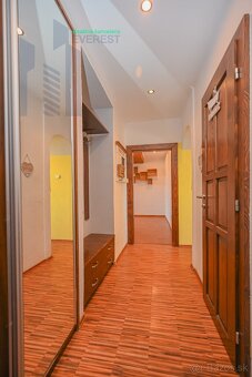 2-izbový byt, Centrum - Sp. Nová Ves, Výťah v bytovom dome. - 11