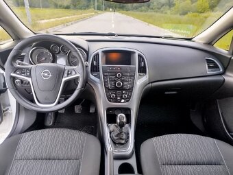Opel Astra J 1.7 cdti Sports Tourer - 11