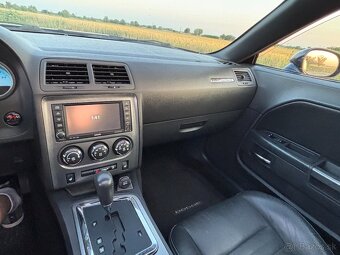 Dodge Challenger 2012 RT 5.7 HEMI vo výbave PLUS - 11