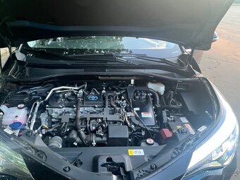 Toyota C-HR 1.8 hybrid CVT - 11
