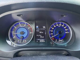 Toyota Hilux DC 2.4 I D-4D Executive A/T - 11