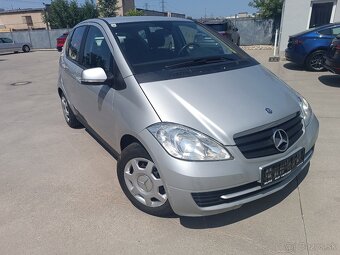 Predám Mercedes Benz A trieda 160i automat - 11