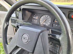 Opel Kadett 1.6D - 11