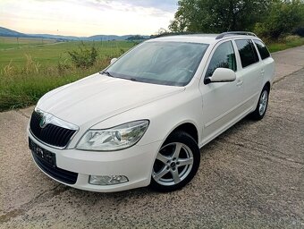 ŠKODA OCTAVIA COMBI II 2.0 TDI CR XENON NAVI MODEL 2011 - 11