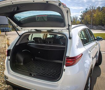 KIA SPORTAGE 1.6 CRDi M6 – 104 000 km – TOP STAV - 11