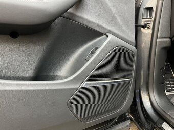 Audi Q8 50TDi,210kW,Quattro,SlineLaserTažnéVzduchWebastoNOVÁ - 11