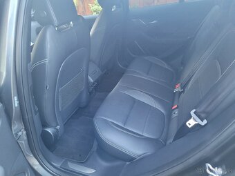 Predám elektro auto SUV Jaguar I-PACE EV400 - 11