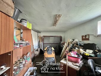 Na predaj dvojgeneračný poschodový rodinný dom - Komjatice - 11