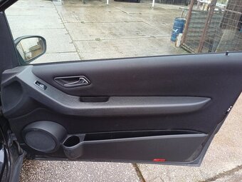 Predám Mercedes-Benz A, 1.4 benzín, 3-dverový,rok výroby 200 - 11