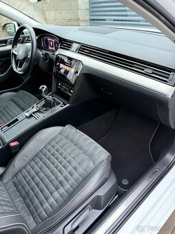 VW PASSAT B8 Elegance 2.0TDi M6 110kW VIRTUAL/MATRIX/PANO - 11