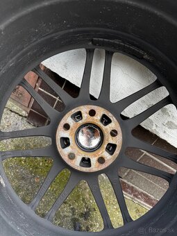 AVUS 8Jx19H2 235 35 19 5x112 talianské disky pneu Mercedes - 11