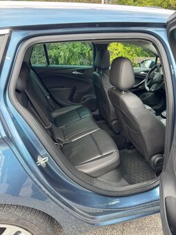 🚗 Opel Astra Sports Tourer 1.6 CDTI – MAXIMÁLNA VÝBA - 11